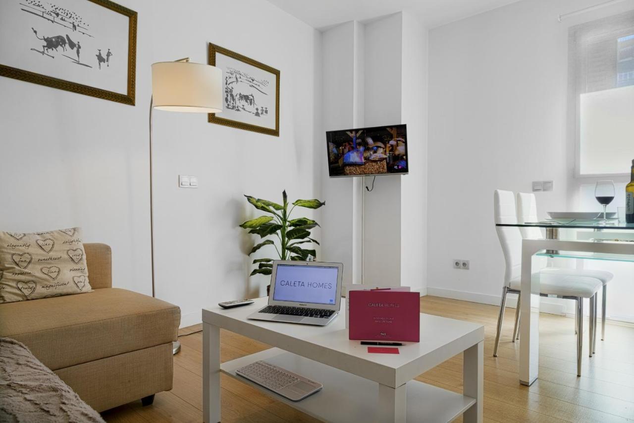Caleta Homes - Apartamentos Pompidou Málaga Exterior foto
