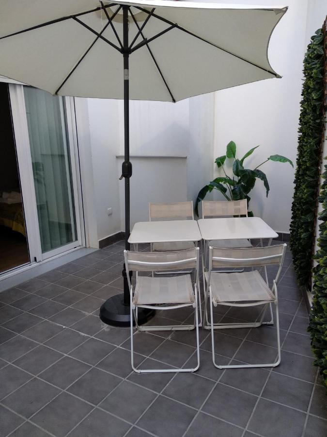 Caleta Homes - Apartamentos Pompidou Málaga Exterior foto