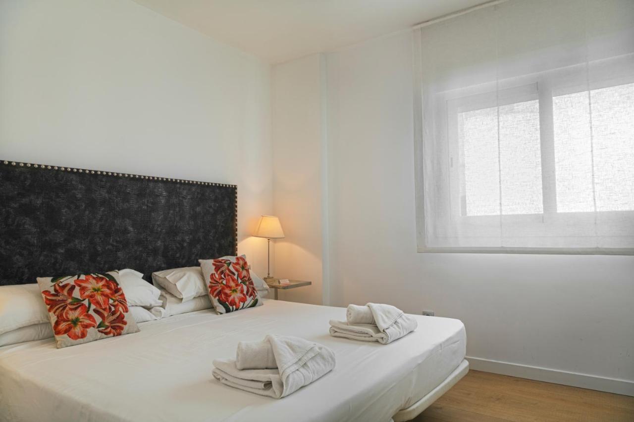 Caleta Homes - Apartamentos Pompidou Málaga Exterior foto